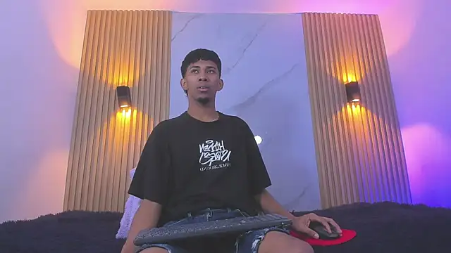 Ethan thouse online show from 10, 10, 2025