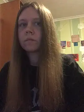 Snapshot of LunaVirelle chatting on 19, 4, 2026 LunaVirelle online show from 19, 4, 2026