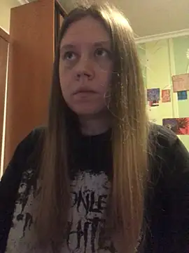 Snapshot of LunaVirelle chatting on 23, 4, 2026 LunaVirelle online show from 23, 4, 2026