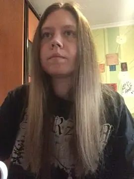 Snapshot of LunaVirelle chatting on 27, 4, 2026 LunaVirelle online show from 27, 4, 2026