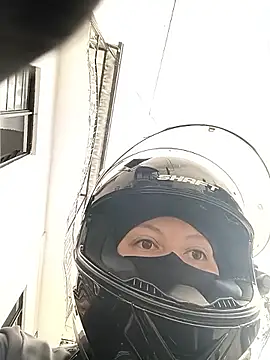 Scarlet Aura online show from 24, 10, 2025