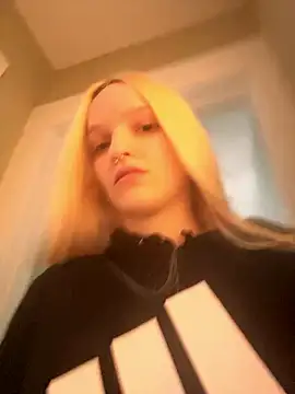 Snapshot of lexuslover687 chatting on 6, 3, 2026 lexuslover687 online show from 6, 3, 2026