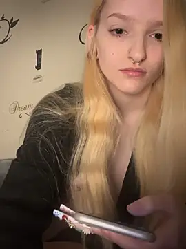 Snapshot of lexuslover687 chatting on 9, 3, 2026 lexuslover687 online show from 9, 3, 2026