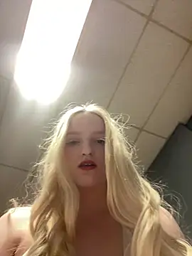 Snapshot of lexuslover687 chatting on 20, 4, 2026 lexuslover687 online show from 20, 4, 2026