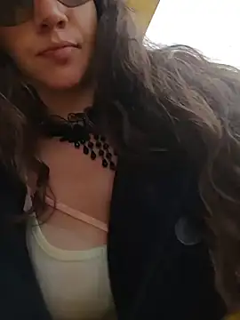 Snapshot of Lucy_colee chatting on 6, 4, 2026 Lucy colee online show from 6, 4, 2026