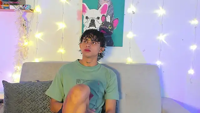 Snapshot of lua_boy chatting on 4, 5, 2026 lua boy online show from 4, 5, 2026