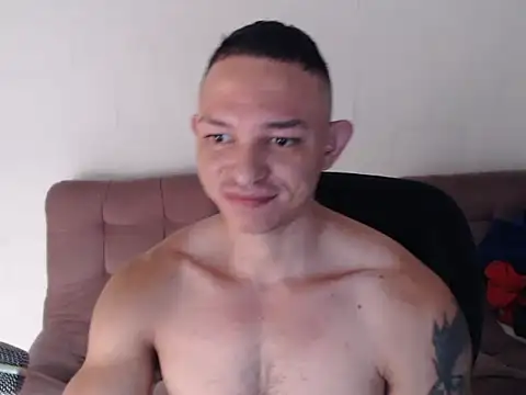 Snapshot of BigMontainsRock chatting on 7, 11, 2025 BigMontainsRock online show from 7, 11, 2025