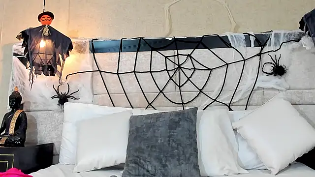 RousseWalker online show from 25, 10, 2025