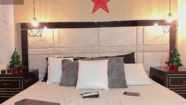 RousseWalker online show from 4, 12, 2025