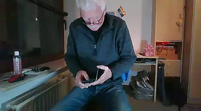 Snapshot of super-snoopy chatting on 7, 12, 2024 super-snoopy online show from 7, 12, 2024