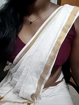 Snapshot of Tamilmallu-duskygirl03 chatting on 15, 6, 2026 Tamilmallu-duskygirl03 online show from 15, 6, 2026