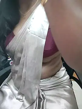 Snapshot of Tamilmallu-duskygirl03 chatting on 3, 7, 2026 Tamilmallu-duskygirl03 online show from 3, 7, 2026
