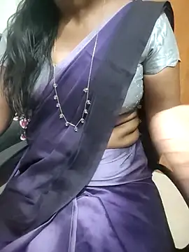 Snapshot of Tamilmallu-duskygirl03 chatting on 10, 7, 2026 Tamilmallu-duskygirl03 online show from 10, 7, 2026