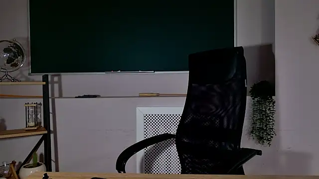 Snapshot of ClaireMathis chatting on 25, 4, 2026 ClaireMathis online show from 25, 4, 2026