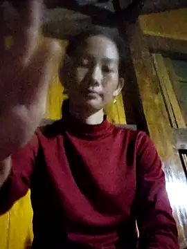 Snapshot of gio-thu chatting on 9, 10, 2025 gio-thu online show from 9, 10, 2025