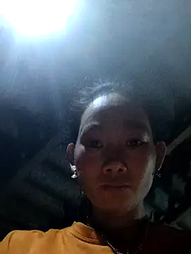 Snapshot of gio-thu chatting on 18, 10, 2025 gio-thu online show from 18, 10, 2025