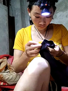 gio-thu online show from 17, 4, 2026