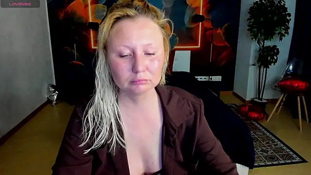 scent  of woman online show from 5, 6, 2026