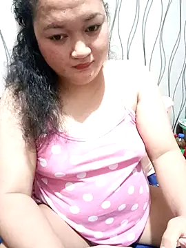 Snapshot of sweetannie13 chatting on 29, 10, 2025 sweetannie13 online show from 29, 10, 2025