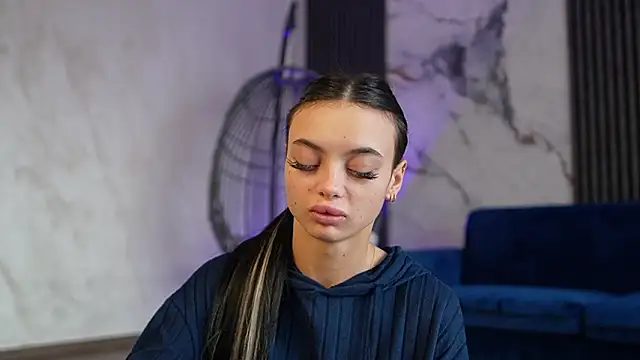 Snapshot of RachelRavee chatting on 16, 3, 2026 RachelRavee online show from 16, 3, 2026