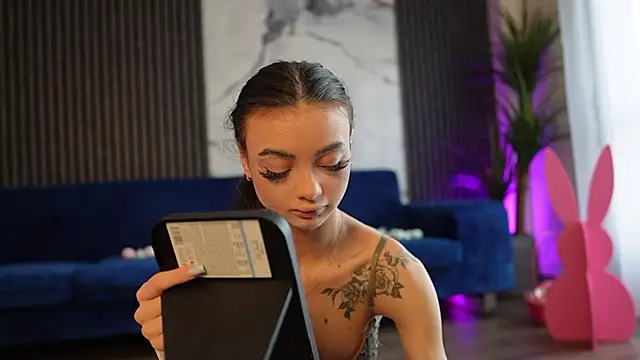 Snapshot of RachelRavee chatting on 6, 4, 2026 RachelRavee online show from 6, 4, 2026