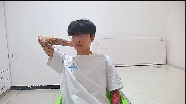 KK-cuteboy online show from 20, 5, 2026