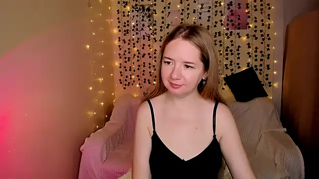 Snapshot of Evaa_Braunn chatting on 27, 11, 2025 Evaa Braunn online show from 27, 11, 2025