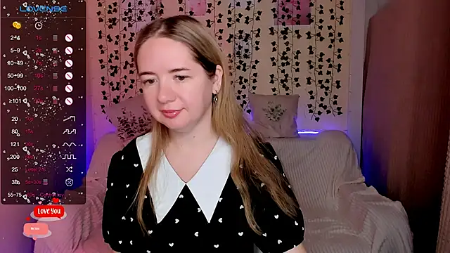 Snapshot of Evaa_Braunn chatting on 1, 12, 2025 Evaa Braunn online show from 1, 12, 2025