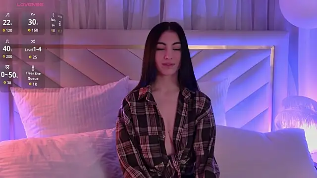 Snapshot of BettyLeen chatting on 15, 12, 2025 BettyLeen online show from 15, 12, 2025