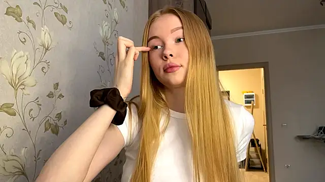 Snapshot of RaguelNicksons chatting on 20, 10, 2025 RaguelNicksons online show from 20, 10, 2025