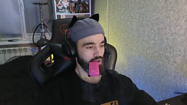 Nik Namee online show from 28, 10, 2025