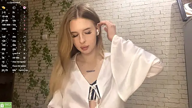 Snapshot of RosalindSherlock chatting on 7, 11, 2025 RosalindSherlock online show from 7, 11, 2025