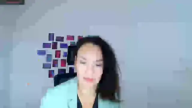 Snapshot of Rosie_Rosee chatting on 6, 1, 2026 Rosie Rosee online show from 6, 1, 2026