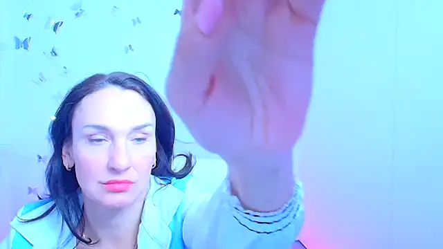 Snapshot of Rosie_Rosee chatting on 5, 4, 2026 Rosie Rosee online show from 5, 4, 2026