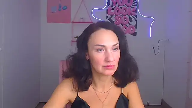 Snapshot of Rosie_Rosee chatting on 10, 4, 2026 Rosie Rosee online show from 10, 4, 2026