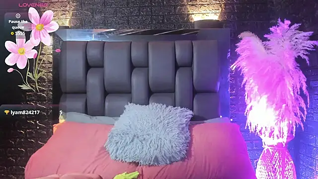 Maraa Rivera online show from 15, 12, 2025