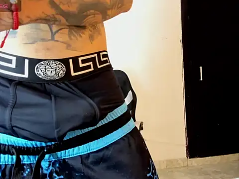 Snapshot of Cami_KingSex chatting on 14, 10, 2025 Cami KingSex online show from 14, 10, 2025