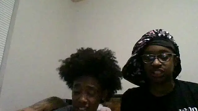 Snapshot of dezzidavill chatting on 20, 3, 2026 dezzidavill online show from 20, 3, 2026