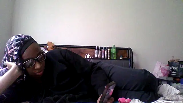 Snapshot of dezzidavill chatting on 24, 3, 2026 dezzidavill online show from 24, 3, 2026