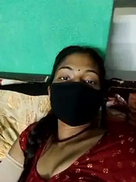 Snapshot of nainshilodhi28 chatting on 12, 11, 2025 nainshilodhi28 online show from 12, 11, 2025