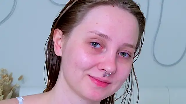 Snapshot of CandiceKingzz chatting on 19, 10, 2025 CandiceKingzz online show from 19, 10, 2025