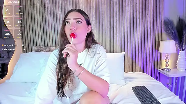 EmmaMillerr  online show from 21, 12, 2025