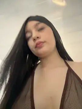 Snapshot of __Lorelain__ chatting on 5, 12, 2025 Lorelain online show from 5, 12, 2025