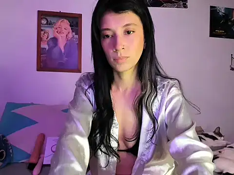 Snapshot of Adeline444 chatting on 18, 10, 2025 Adeline444 online show from 18, 10, 2025