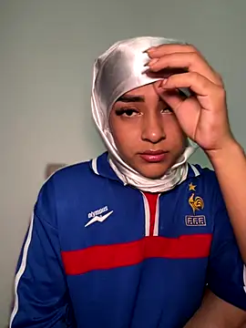 Snapshot of CelestSkyy chatting on 23, 12, 2025 CelestSkyy online show from 23, 12, 2025