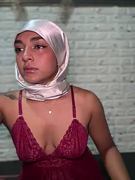 Snapshot of CelestSkyy chatting on 4, 4, 2026 CelestSkyy online show from 4, 4, 2026