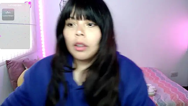 Snapshot of EllieMoonX chatting on 9, 7, 2026 EllieMoonX online show from 9, 7, 2026