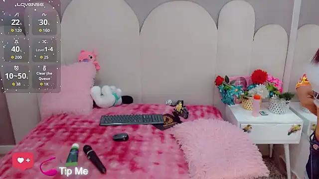 Snapshot of party_girl_skiny chatting on 15, 6, 2026 party girl skiny online show from 15, 6, 2026