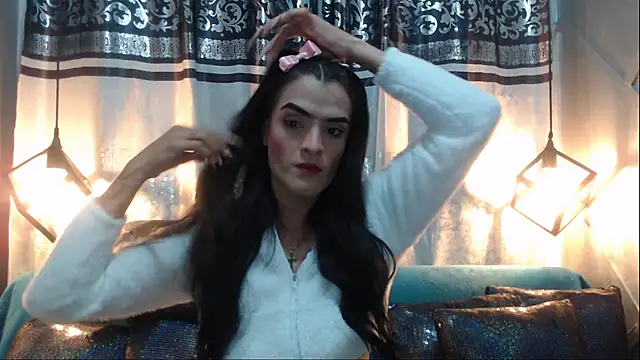 Snapshot of ZAMMIRA chatting on 20, 10, 2025 ZAMMIRA online show from 20, 10, 2025