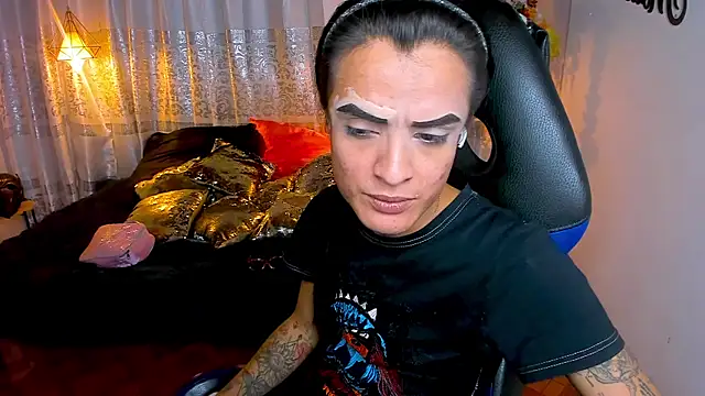 Snapshot of ZAMMIRA chatting on 15, 11, 2025 ZAMMIRA online show from 15, 11, 2025